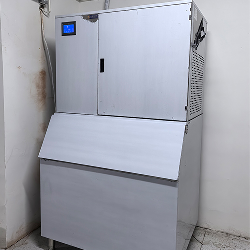 1噸片冰機(jī)交付新疆食品廠客戶(hù)
